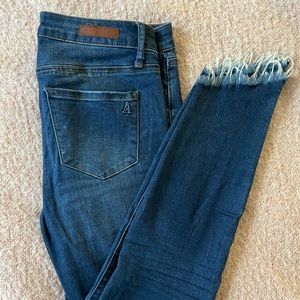 Articles of Society Fray Hem Skinny Jeans size 27